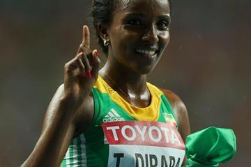 Tirunesh Dibaba in the womens 10,000m at the IAAF World Athletics Championships Moscow 2013 (Getty Images)
