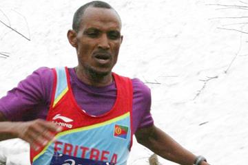 Eritrea’s Teklay Azerya winning at the 2013 Montée du Grand Ballon (WMRA)