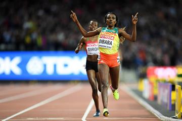Tirunesh Dibaba of Ethiopia finishes second in the women's 10,000m at the IAAF World Championships London 2017 (Getty)
