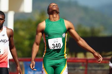 Tlotliso Gift Leotlela winning the 100m at the Commonwealth Youth Games (Getty Images)