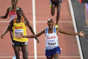 Mo Farah winning his third straight world 10,000m title (Getty Images)