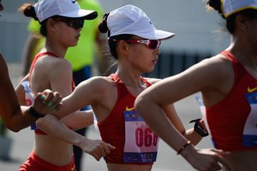 Lu Xiuzhi en route to her 20km victory in Taicang (Ji Chunpeng)