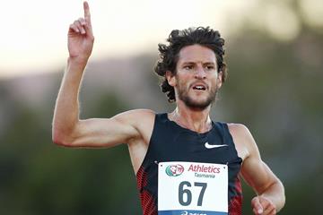 Collis Birmingham winning the 5000m in Hobart (Getty Images)