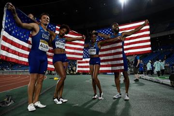 The victorious mixed shuttle hurdles relay US team at the IAAF World Relays Yokohama 2019 (Getty Images)