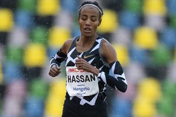 Sifan Hassan en route to the European 10,000m record in Hengelo (Global Sports Communication)