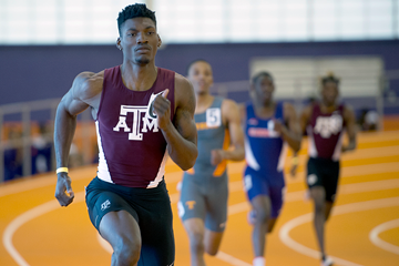Fred Kerley on his way to winning the 400m at the Tiger Paw Invitational in Clemson (Shawn Price / Texas A&M University)