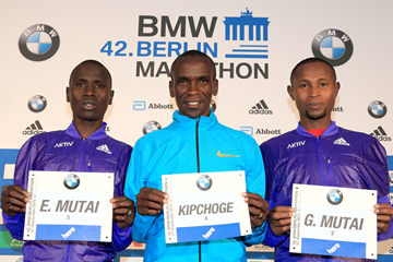 Emmanuel Mutai, Eliud Kipchoge and Geoffrey Mutai ahead of the Berlin Marathon (Victah Sailer / organisers)
