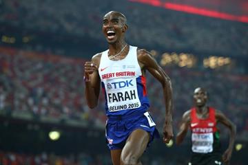 Mo Farah on his way to winning the 10,000m at the IAAF World Championships, Beijing 2015 (Getty Images)