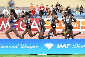 Genzebe Dibaba leads the 3000m at the 2016 IAAF Diamond League meeting in Lausanne (Gladys von der Laage)