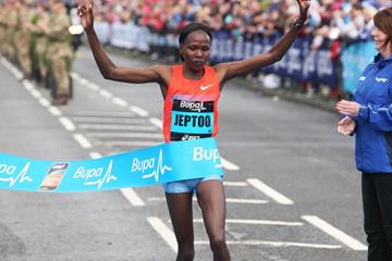 Priscah Jeptoo wins the 2013 Bupa Great North Run (Mark Shearman)