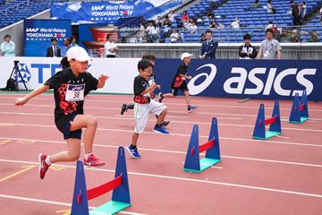 Children take part in the Asics Kids Decathlon Challenge in Yokohama (Roger Sedres)