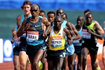 Mo Farah on his way to winning the 5000m at the Birmingham Diamond League (Mark Shearman)