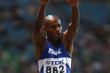 Irving Saladino of Panama wins gold in the men's Long Jump (Getty Images)