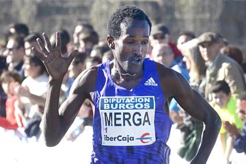 Imane Merga winning the 2015 Cross Internacional de Atapuerca (Organisers)