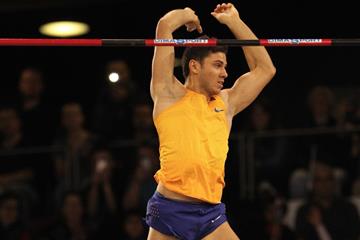 Thiago Braz, winner of the pole vault in Rouen (Jean-Pierre Durand)