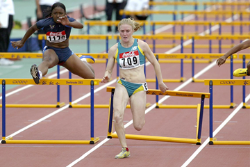 Sally Pearson (then McLellan) en route to the 2003 world youth title in Sherbrooke (Getty Images)