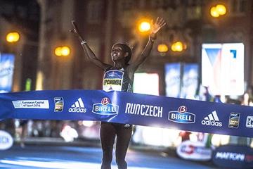 Violah Jepchumba winning the 2016 Birell Prague Grand Prix (organisers)