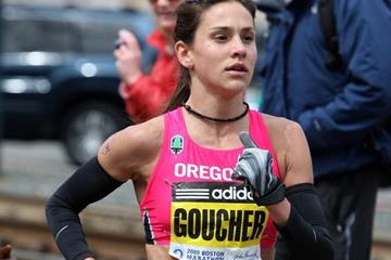 Kara Goucher en route to her third place finish in Boston in 2009 (Victah Sailer)