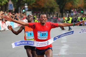 Tebalu Zawude out-kicks Charles Ogari to win the Paris 20km (Organisers)