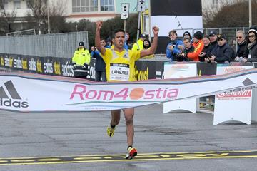 Aziz Lahbabi wins the 2014 Rome-Ostia Half Marathon (Organisers)