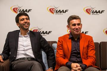 Hicham El Guerrouj and Robert Korzeniowski speak to the press in Monaco (Philippe Fitte / IAAF)