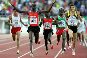 Benjamin Limo wins the men's 5000m (Getty Images)