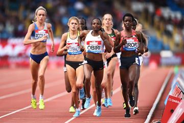 Agnes Tirop and Hellen Obiri lead the 3000m at the IAAF Diamond League meeting in Birmingham (Getty Images)