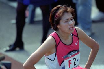 Adriana Fernandez after winning the 1999 New York City Marathon (Getty Images)