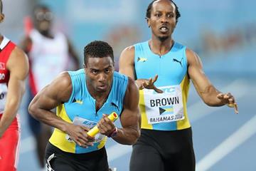 Chris Brown hands over to Michael Mathieu at the IAAF World Relays, Bahamas 2014 (Getty Images)