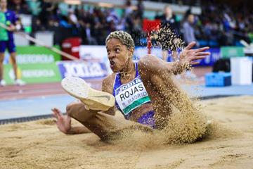 Yulimar Rojas lands as the world indoor triple jump record holder in Madrid (Dan Vernon)