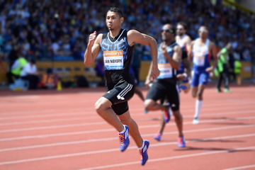 How Van Niekerk Went Sub 44 Spikes
