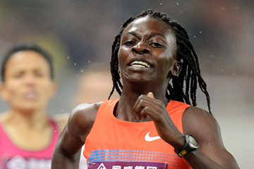 Francine Niyonsaba on her way to winning the 800m (Jiro Mochizuki)