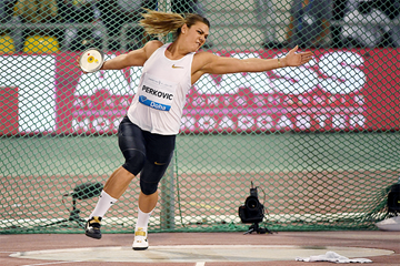 Sandra Perkovic goes beyond 71 metres in the discus at the IAAF Diamond League meeting in Doha (Hasse Sjogren)