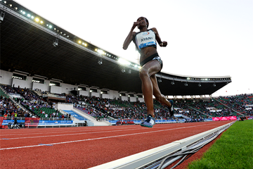 Almaz Ayana in the 5000m at the IAAF Diamond League meeting in Rabat (Kirby Lee)