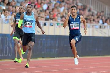 Isaac Makwala and Wayde van Niekerk in Monaco (Jiro Mochizuki)