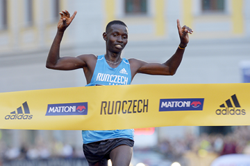Josphat Kiprop Kiptis wins the Olomouc Half Marathon (Organisers)