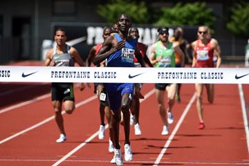 Asbel Kiprop winning the Bowerman Mile at the 2016 IAAF Diamond League meeting in Eugene (Kirby Lee)