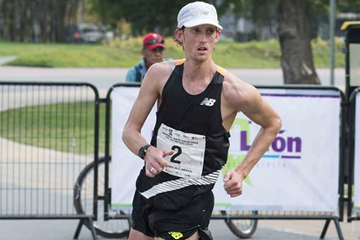 Evan Dunfee on his way to winning the 50km race walk in Monterrey (Estatal de Cultura Física y Deporte de Nuevo Leon)