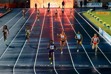 Morolake Akinosun of the USA in action in the heats of the 4x100m at the IAAF/BTC World Relays Bahamas 2017 (Getty Images)