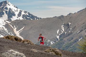 Cristina Simion en route to the long course title at the 2019 World Mountain Running Championships in Villa La Angostura (Organisers)