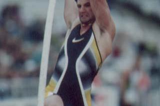 Okkert Brits takes-off in Sheffield 25 June (IAAF.org)