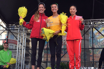 Women's podium at La Coruna, from left: runner-up Ainhoa Pinedo, winner Erica Rocha de Sena and third place finisher Wang Yingliu (Luis Gómez)