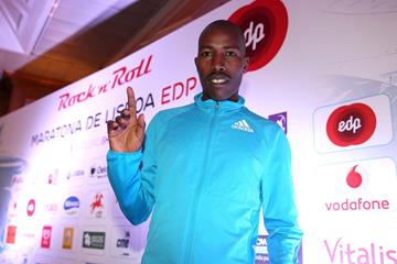 Kenya's Philip Kimutai ahead of the Rock 'n' Roll EDP Lisbon Marathon (Photorun)