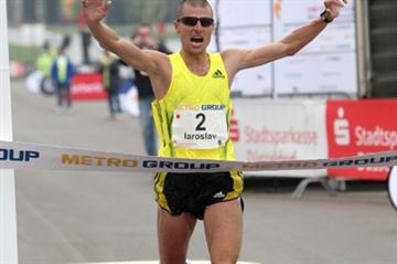 2:08:32 course record for Iaroslav Musinschi in Dusseldorf (Victah Sailer/photorun.net)