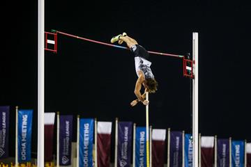 Mondo Duplantis, winner of the pole vault at the Wanda Diamond League meeting in Doha (AFP / Getty Images)