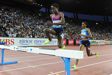 Ruth Jebet on her way to winning the 3000m steeplechase at the IAAF Diamond League final in Zurich (Jiro Mochizuki)