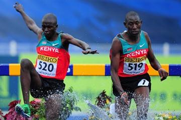 Silver medalist Gilbert Kiplangat Kirui (l) and gold medalist Conseslus Kipruto (r) in the Boys 2000m steeplechase final - WYC Lille 2011 (Getty Images)