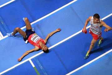Abdalaati Iguider and Marcin Lewandowski after the 1500m at the IAAF World Indoor Championships Birmingham 2018 (Getty Images)
