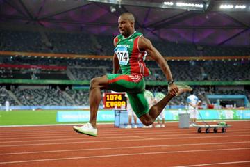 Nelson Evora sails 17.31 in Shenzhen (Jiro Mochizuki)