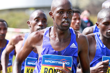 Geoffrey Ronoh in action at the Prague Half Marathon (Victah Sailer / organisers)